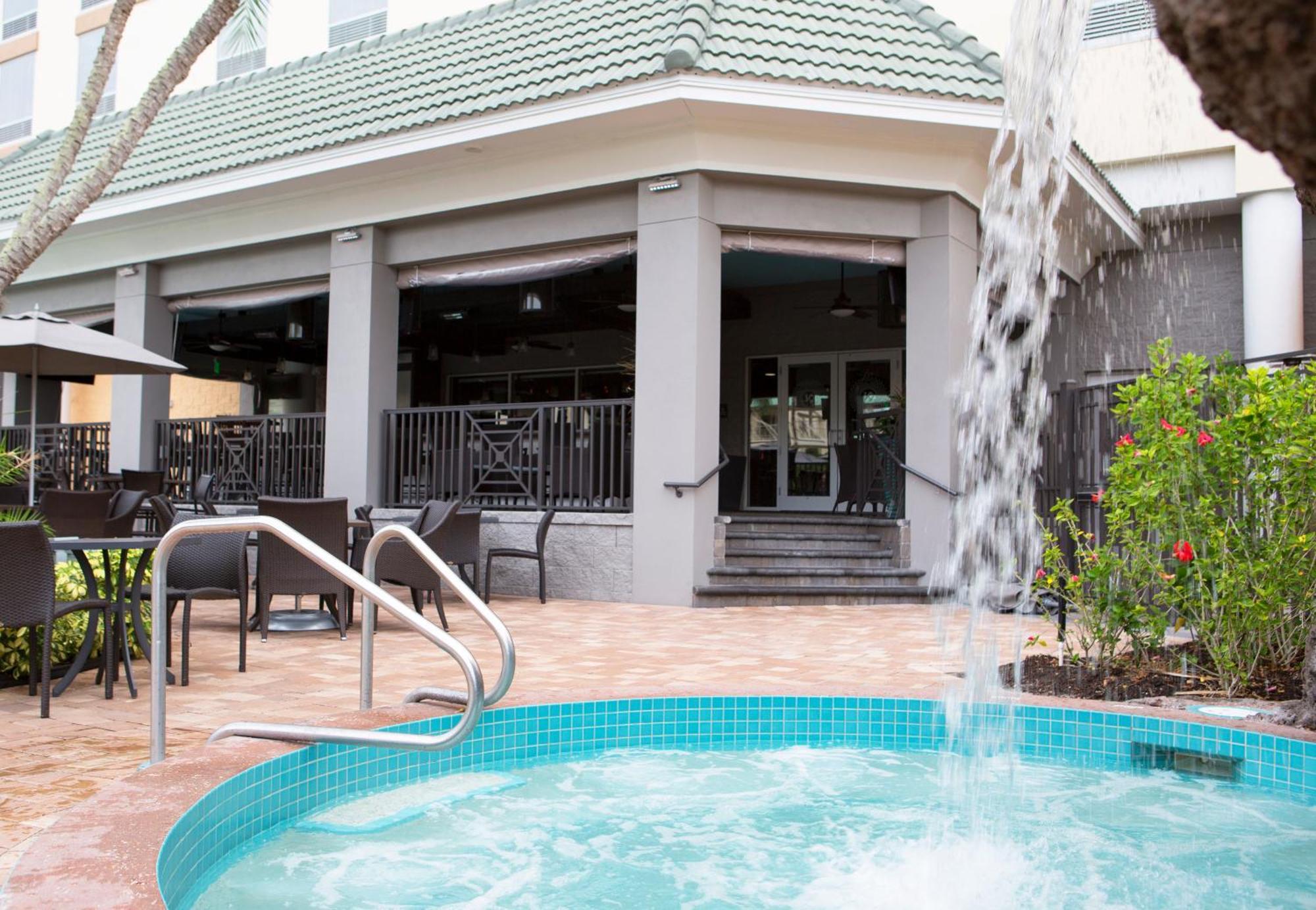 Rosen Plaza Hotel Orlando Convention Center Williamsburg Exterior photo